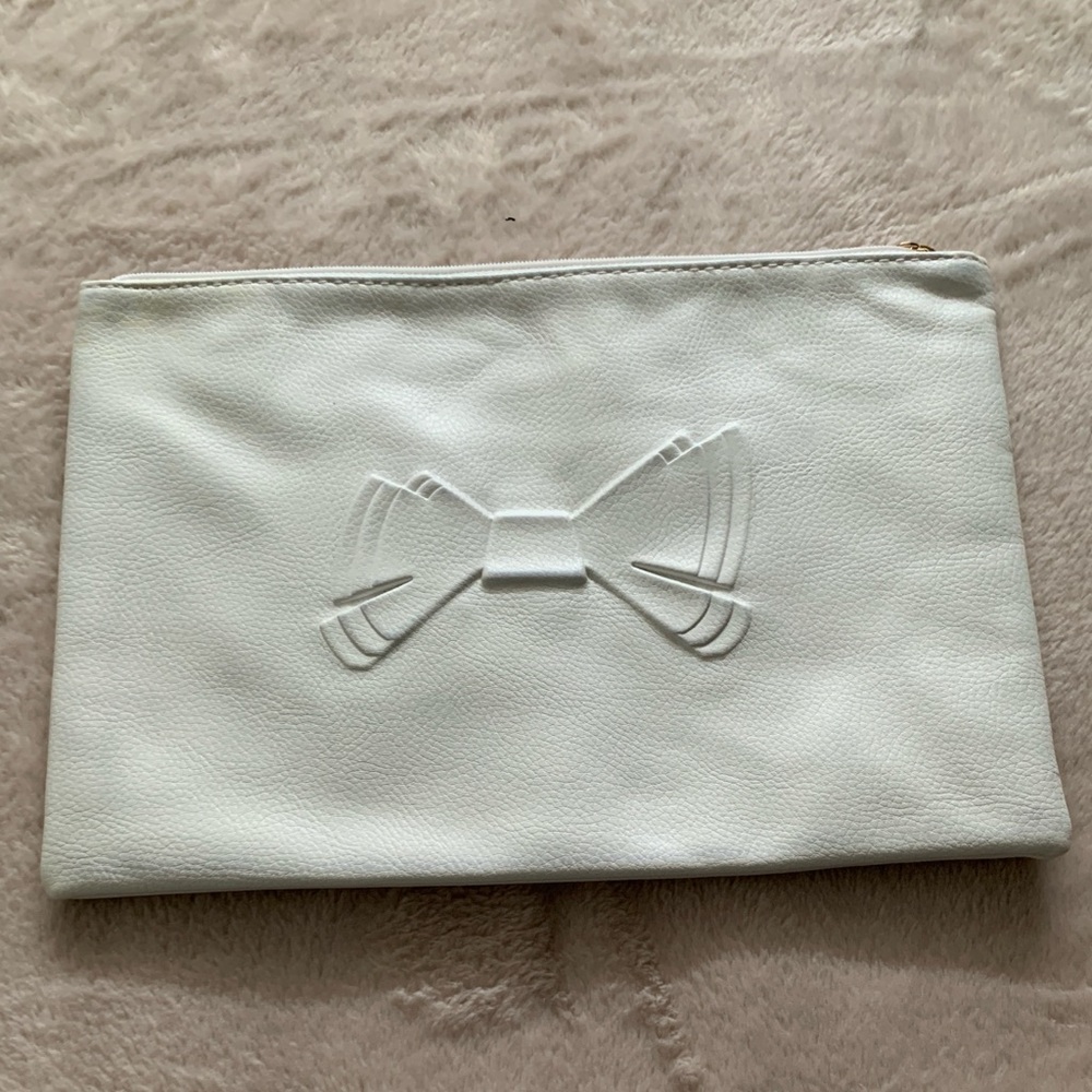 NEW THIERRY MUGLER COSMETIC BAG or USE AS A WHITE CLUTCH - Size 10 1/2 x 7 3/4